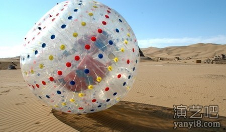 水上悠波球草地悠波球透明充气球水上游戏不一样的乐趣