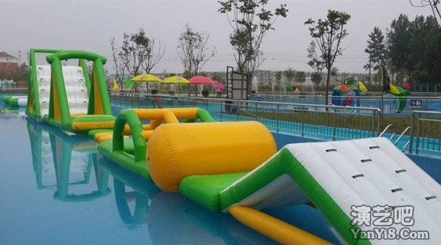 济南暑期嗨翻天，大型水上冲关设备出租，策划