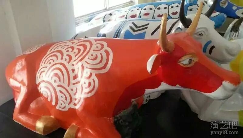 光速度彩绘牛五彩彩绘玻璃钢动物模型可量身定制的模型