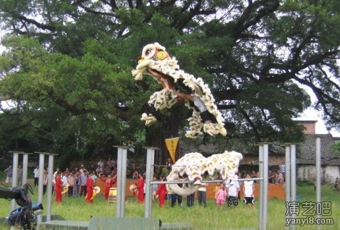 广西梧州舞狮 藤县舞狮队 藤县最出名的狮子表演