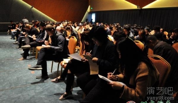 甘肃省歌舞剧院召开2017年中层干部任职届期民意测评会