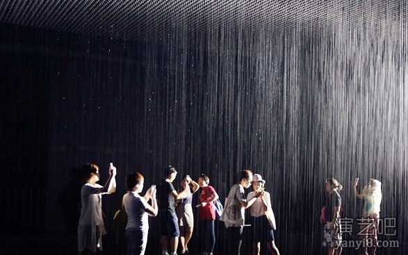 新型幻彩雨屋来袭智能雨屋设备出租雨境互动体验租赁