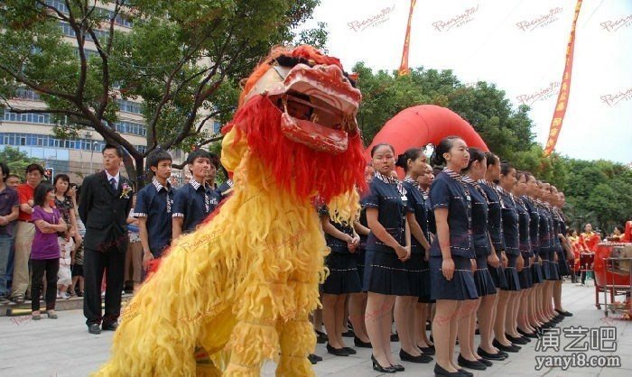 上海开业舞狮演出