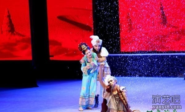 中国经典舞剧《丝路花雨》赴陇西演出好评如潮