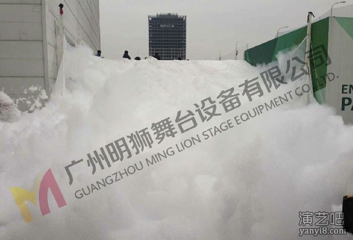 明狮派对泡沫机史上最新款喷下雪机