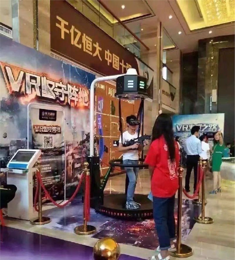 vr虚拟现实跑步游戏机 vr跑步机出租 vrCS游戏机出租