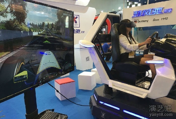 VR过山车/VRCS/VR飞行器/VR赛车年会暖场道具出租出售