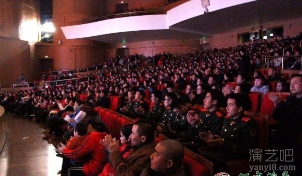 奏响新年喜悦 迎接艺术春天——甘肃省歌舞剧院2018年首场音乐会在临夏华丽登场