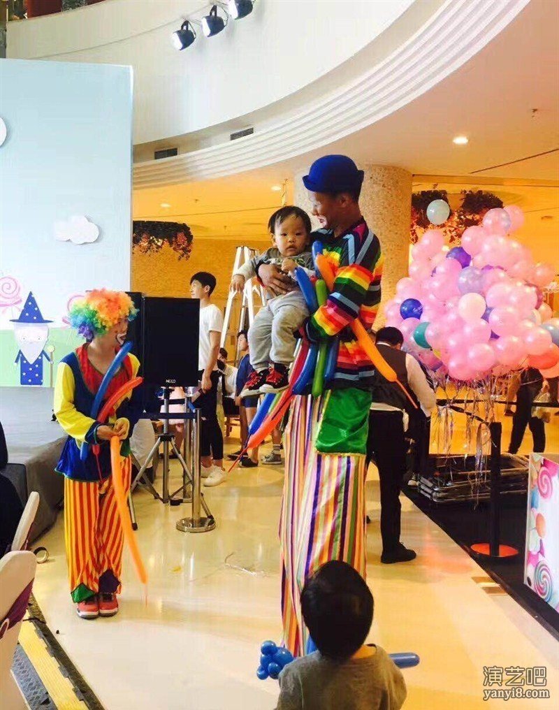 小丑表演生日小丑表演北京小丑表演魔术小丑气球小丑小