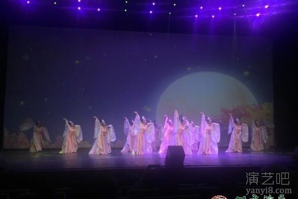 甘肃省歌舞剧院“2018感知中国·中国西部文化捷克行