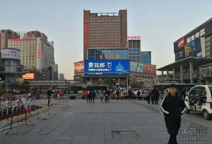 郑州二七广场商圈LED大屏广告