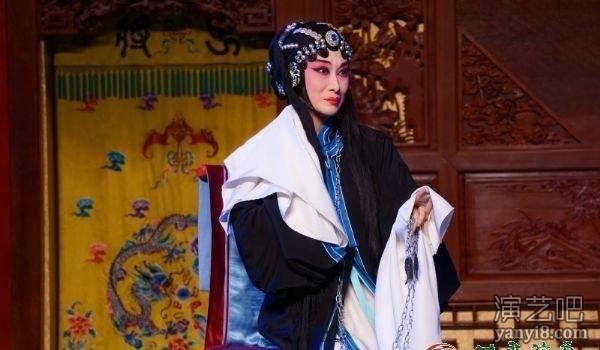 甘肃省京剧团在东风剧院演出传统京剧折子戏《林冲夜奔》《六月雪》《铡美案》