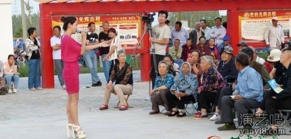 七月鲜花：献给可爱的“花雨者”——甘肃省歌舞剧院“红色文艺轻骑兵”惠民演出抒写爱的赞歌