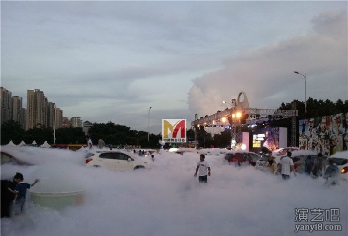 明狮派对泡沫机广州站满开飞雪派对泡沫