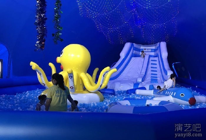 儿童游乐道具厂家提供透明鲸鱼岛乐园海洋球出租