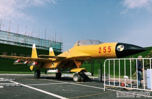 河南影视道具库二战飞机模型制作 战争戏坦克模型 卡车
