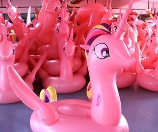 充气水上粉红滑梯制造厂家大型水上水上粉色主题乐园出