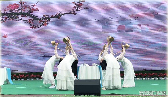 甘肃陇南茶文化旅游节芙蓉门女子茶道茶艺表演冲泡“御泽春”