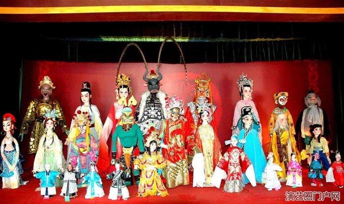 老北京传统节目，天桥绝活，八大怪，古彩戏法等表演项