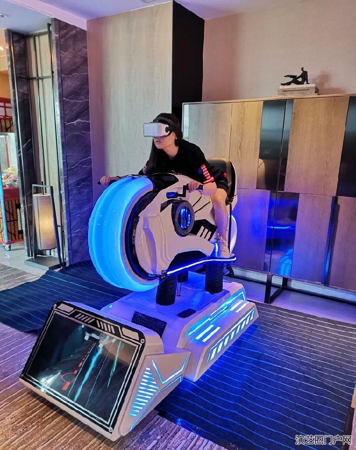 山东省出租互动暖场VR设备VR摩托车VR自行车和VR划船