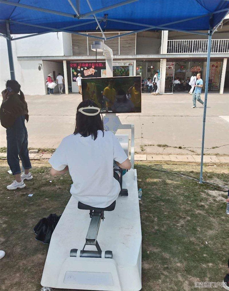 宁波市提供全套VR设备，VR赛车设备VR划船设备VR飞行器