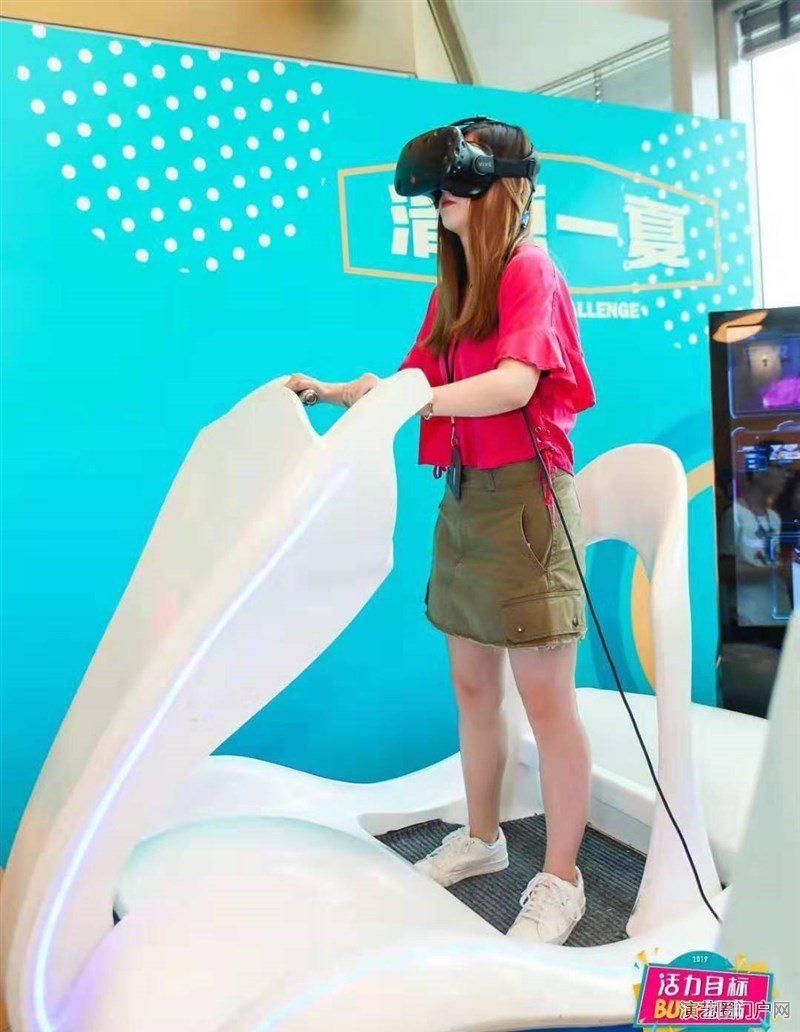 宁波市提供全套VR设备，VR赛车设备VR划船设备VR飞行器