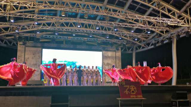2019年9月18日秋水长天合唱团大型演出歌伴舞（我的家在中国）