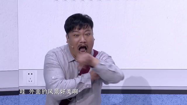笑声传奇：蔡明老师太会玩，贾冰表演小品，被自己搞得满身都是牙印！