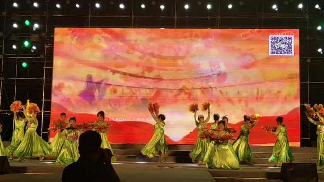 同江市群众艺术馆，庆祝新中国成立70周年演出舞蹈《踏歌起舞的中国》领舞黄晓梅，拍摄制作金光
