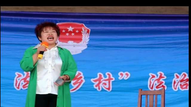 《小品》婆婆与亲妈 表演张惠英 李计芬 马花藏