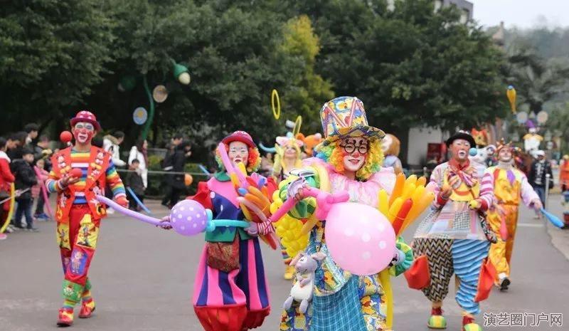 重庆市小丑上门表演儿童生日派对百日宴魔术主持游戏互