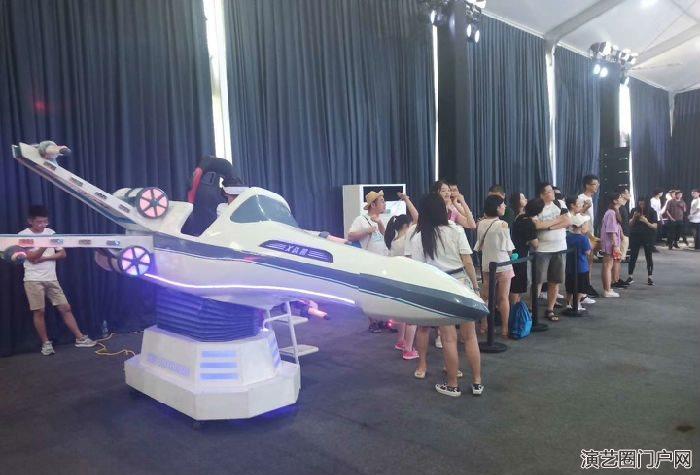 武汉VR坦克 VR战机 VR加特林等设备租赁 出租暖场VR设备