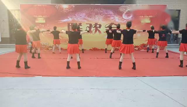 石家庄市柳董庄情缘婚庆主办长青舞蹈队迎国庆演出视频(2019.9.30)