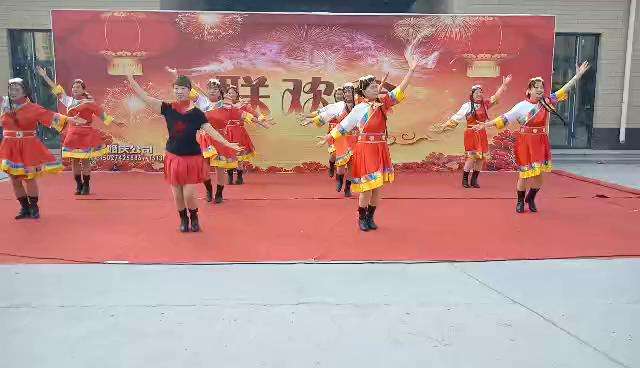石家庄市柳董庄情缘婚庆主办迎国庆联欢会，长青舞蹈队演出视频(2019.9.30)