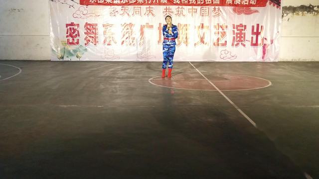 密舞东燕广场舞庆十一，重阳节双节演出独唱《我只在乎你》