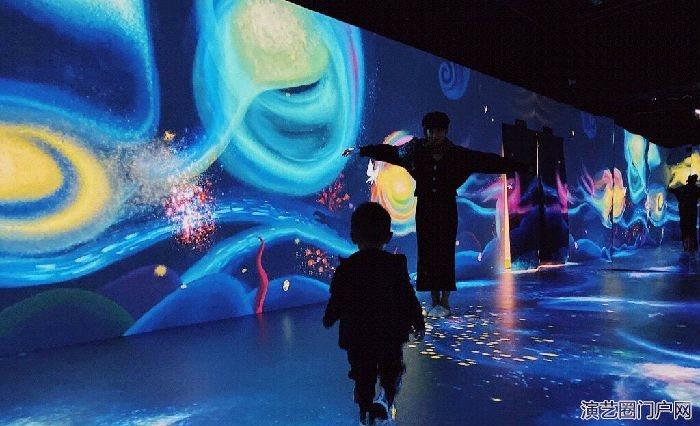 武汉帝斯曼融合艺术与科技打造沉浸式的光影艺术展