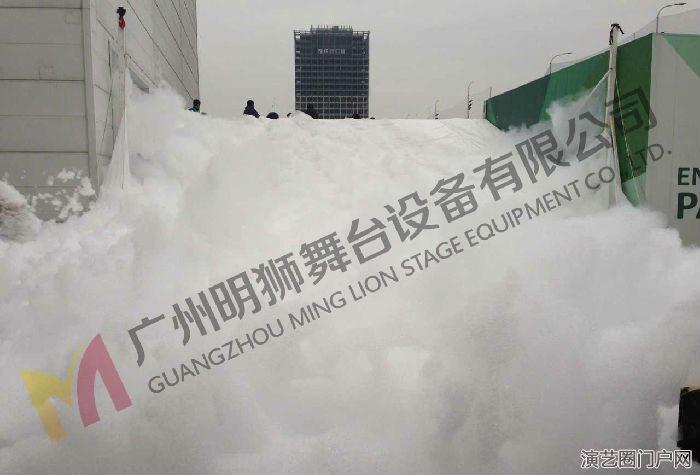 明狮派对泡沫机史上最新款喷下雪机