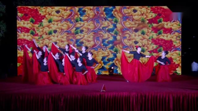 广水市左珍儿舞蹈队2019国庆演出一等奖《我和我的祖国》+《今天是你的生日》