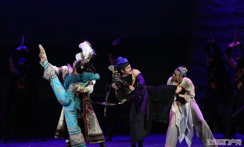 “花雨”飘香，北国“春”来早——中国经典舞剧《丝路花雨》新疆克拉玛依震撼上演