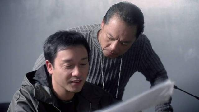 香港犯罪片《枪王》，张国荣演出了变态的感觉，杀人到入魔！