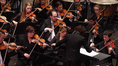 维多利亚交响乐团演出的《肖斯塔科维奇第五交响曲》