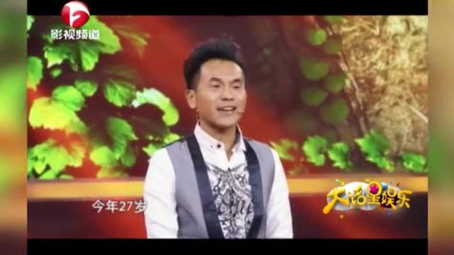 说相声的小伙模仿明星，真是太像了，简直和真的一模一样！