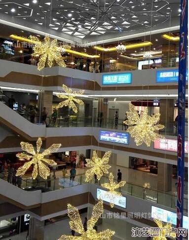 铭星定制装饰灯冬季元素商业大厅空中装饰吊灯led雪花飞