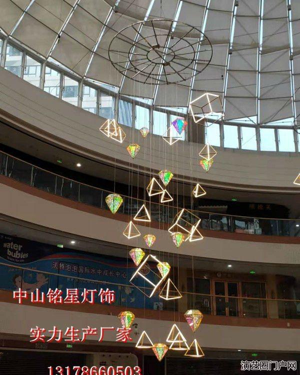 大型商场中庭装饰新年吊饰定制工厂铭星定制中庭景观灯