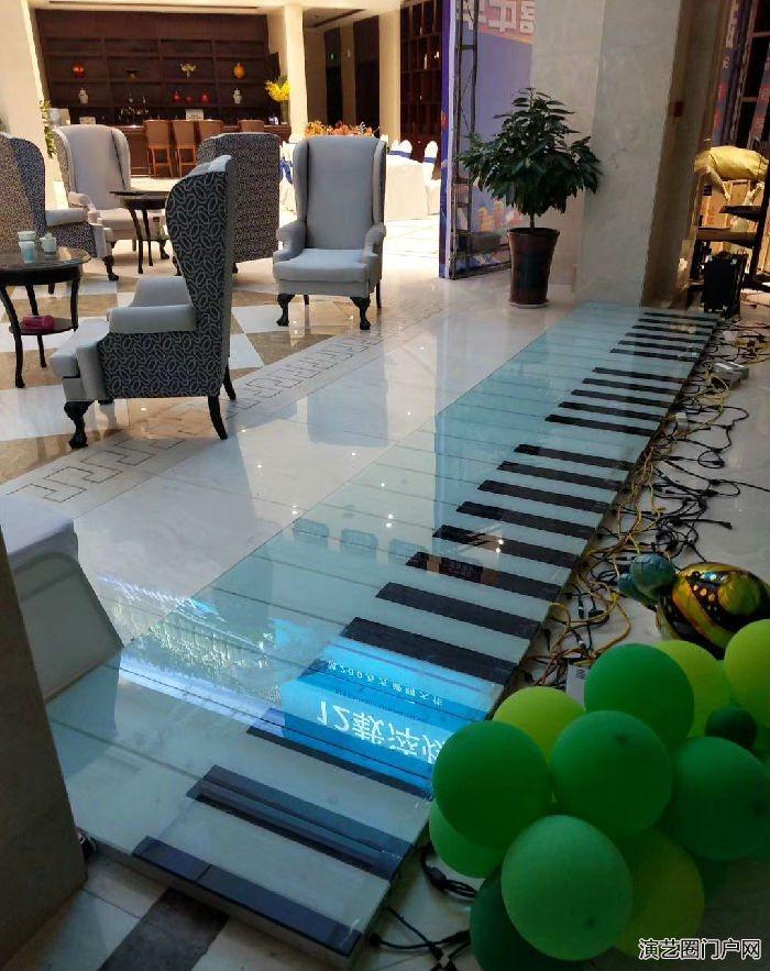 地板钢琴感应地板砖音乐灯光租赁-地板钢琴出租