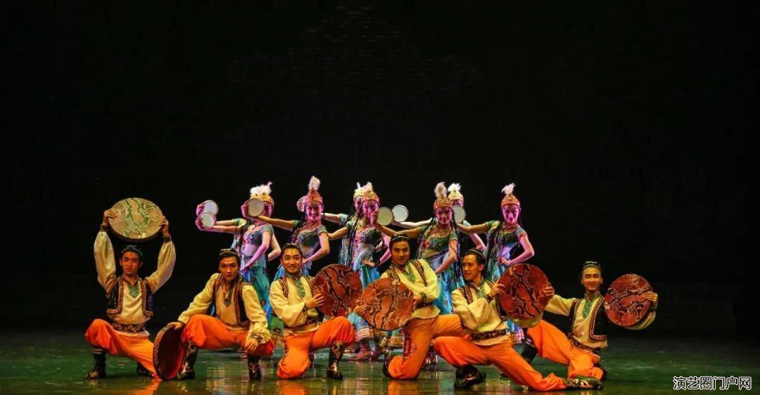 致敬医务工作者我们在行动——甘肃演艺集团歌舞剧院主题乐舞《相约千年》、民族交响音乐会《岁月留声》轮番上演