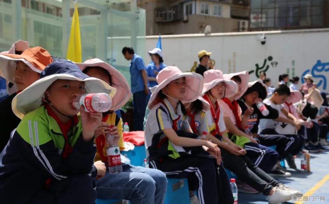 童心永向党 阳光下成长——甘肃省陇剧院走进兰州市特殊教育学校开展主题党日活动