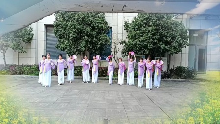 随缘舞蹈队参加三八妇女节活动演出节目。