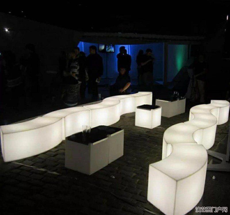 深圳活动专用led发光方凳夜光变色立方体凳子出租赁