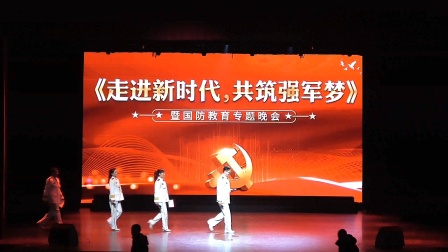 江苏战旗军旅文团应邀来到海安文化艺术中心进行国防教育《走进新时代，共筑强军梦》专题演出。